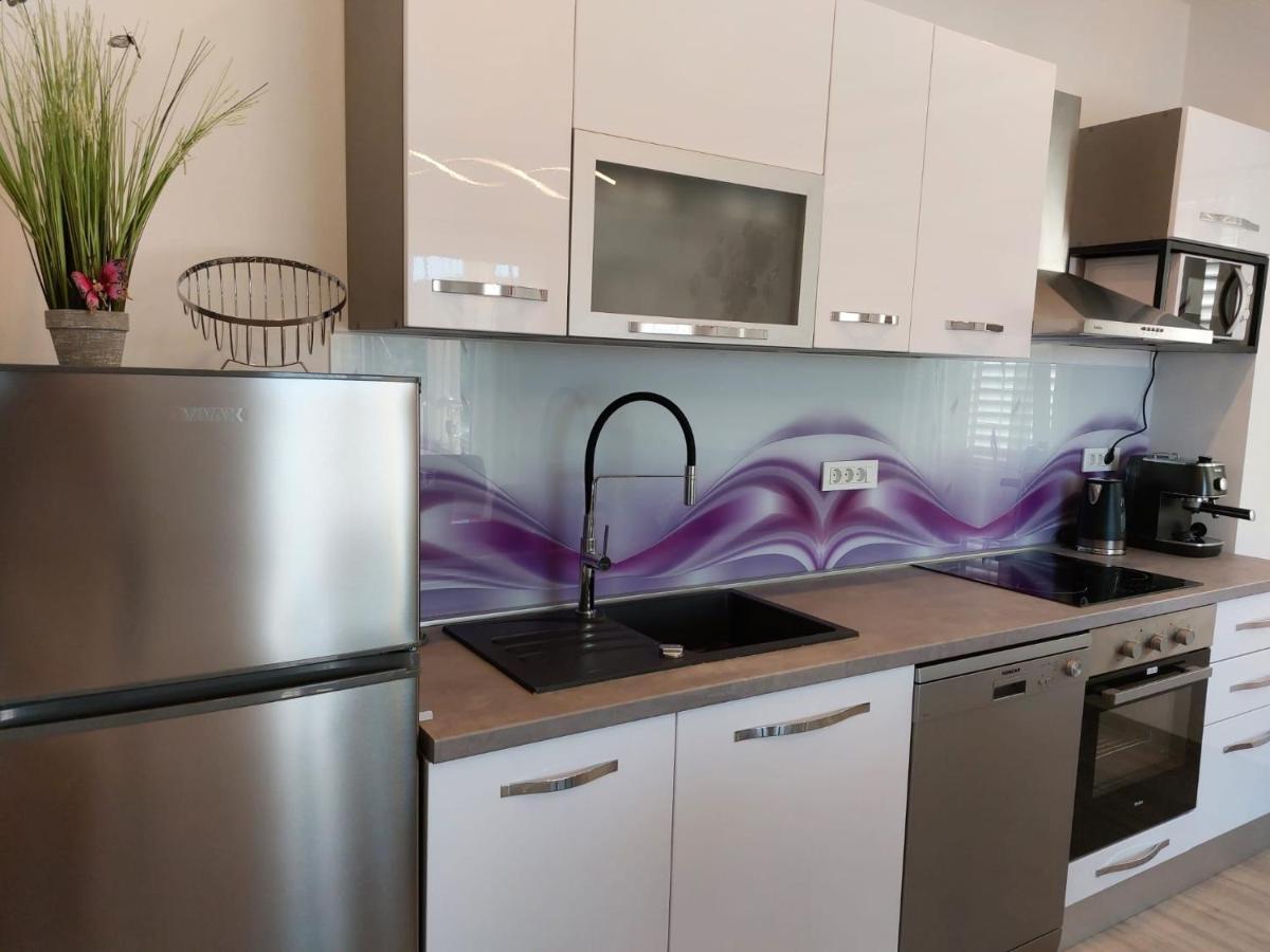 Holiday Home Kate Vis Luaran gambar