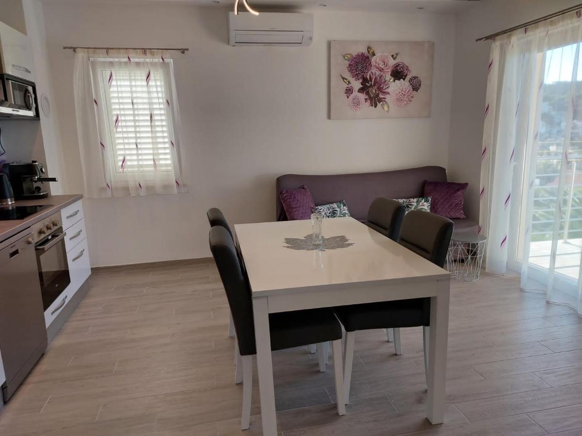 Holiday Home Kate Vis Luaran gambar