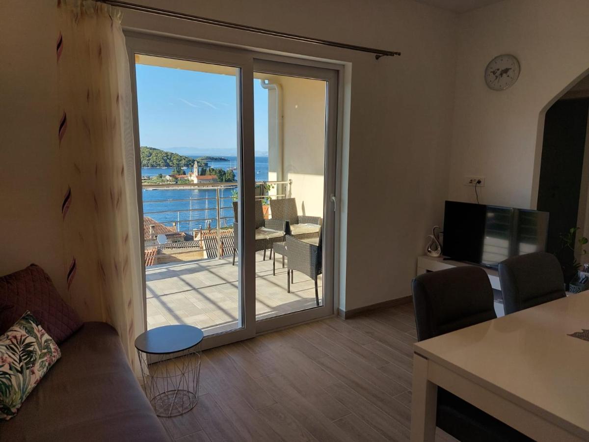Holiday Home Kate Vis Luaran gambar