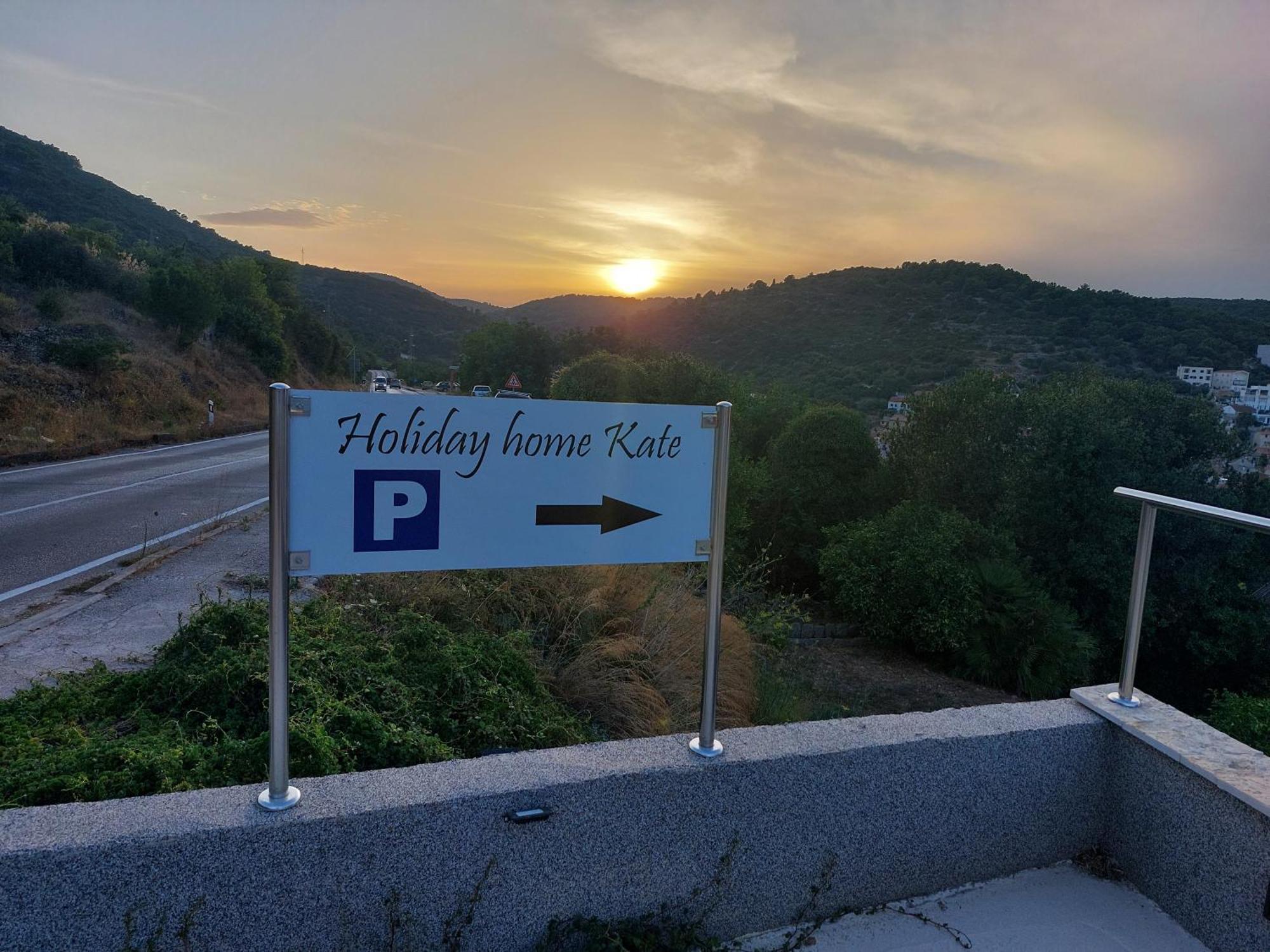Holiday Home Kate Vis Luaran gambar